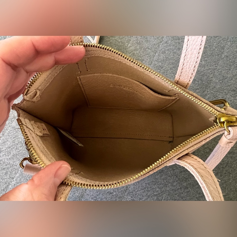 MARK & GRAHAM Blush Leather Mini Crossbody Bag Excellent Condition - Picture 4 of 5